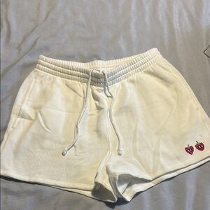 White Women's Shorts with Embroidered Detail Size M